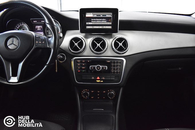 MERCEDES-BENZ GLA 180 CDI Automatic Sport